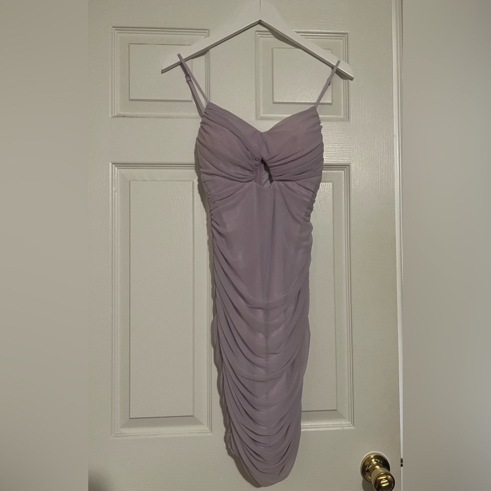 Lulu’s Bodycon Dress - Picture 3 of 4